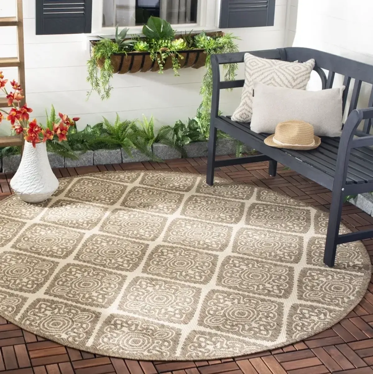 BEACH HOUSE 132 Beige 6'-7' X 6'-7' Round Round Rug