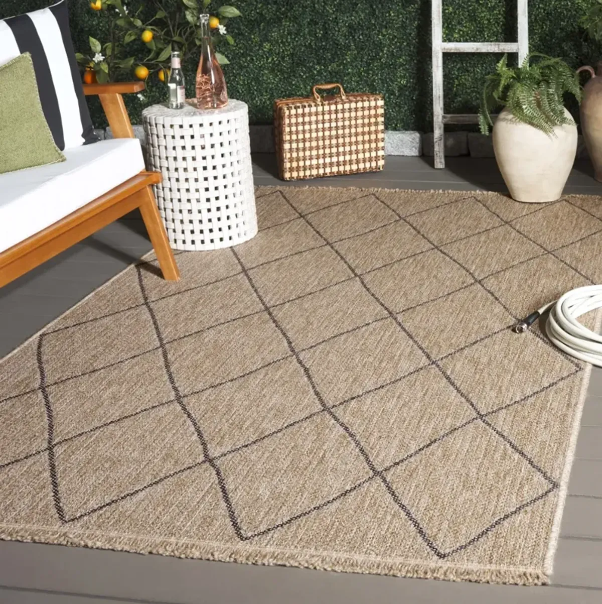 RETREAT 256 NATURAL  5'-3' x 7'-6' Medium Rectangle Rug