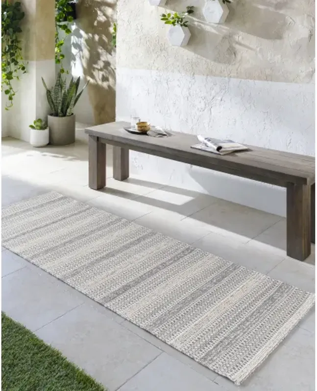 La Casa 6'4" x 9' Rug