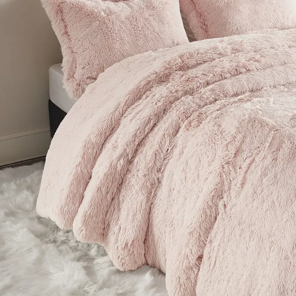 Intelligent Design Malea Blush Shaggy Fur Duvet Cover Set