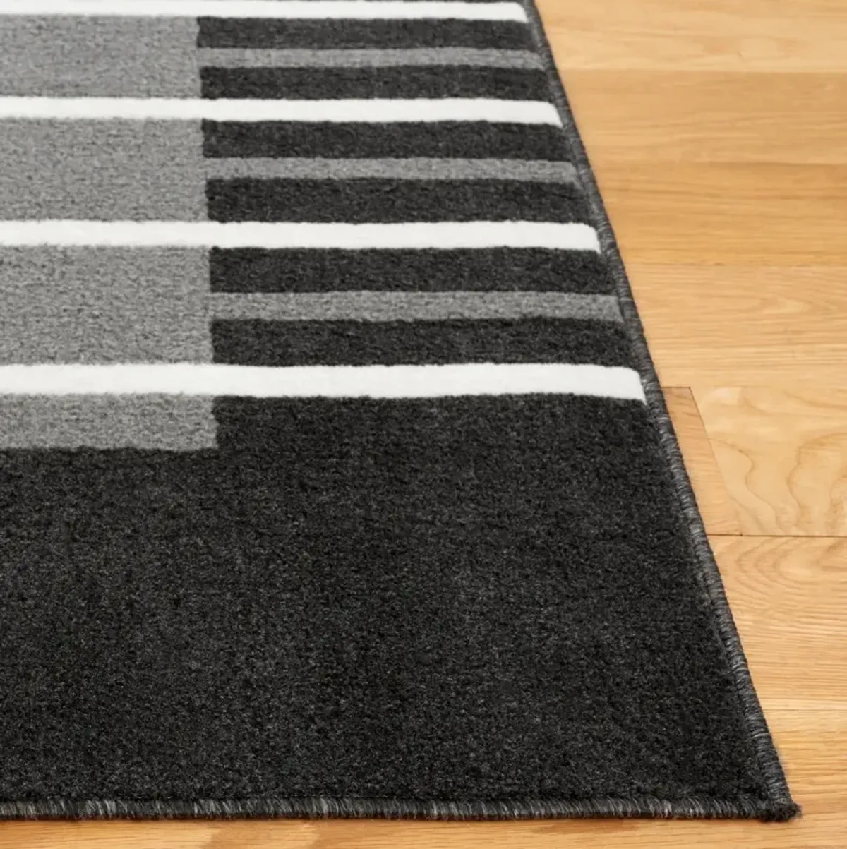 PYRAMID 232 GREY  4'-5' x 6'-5' Small Rectangle Rug