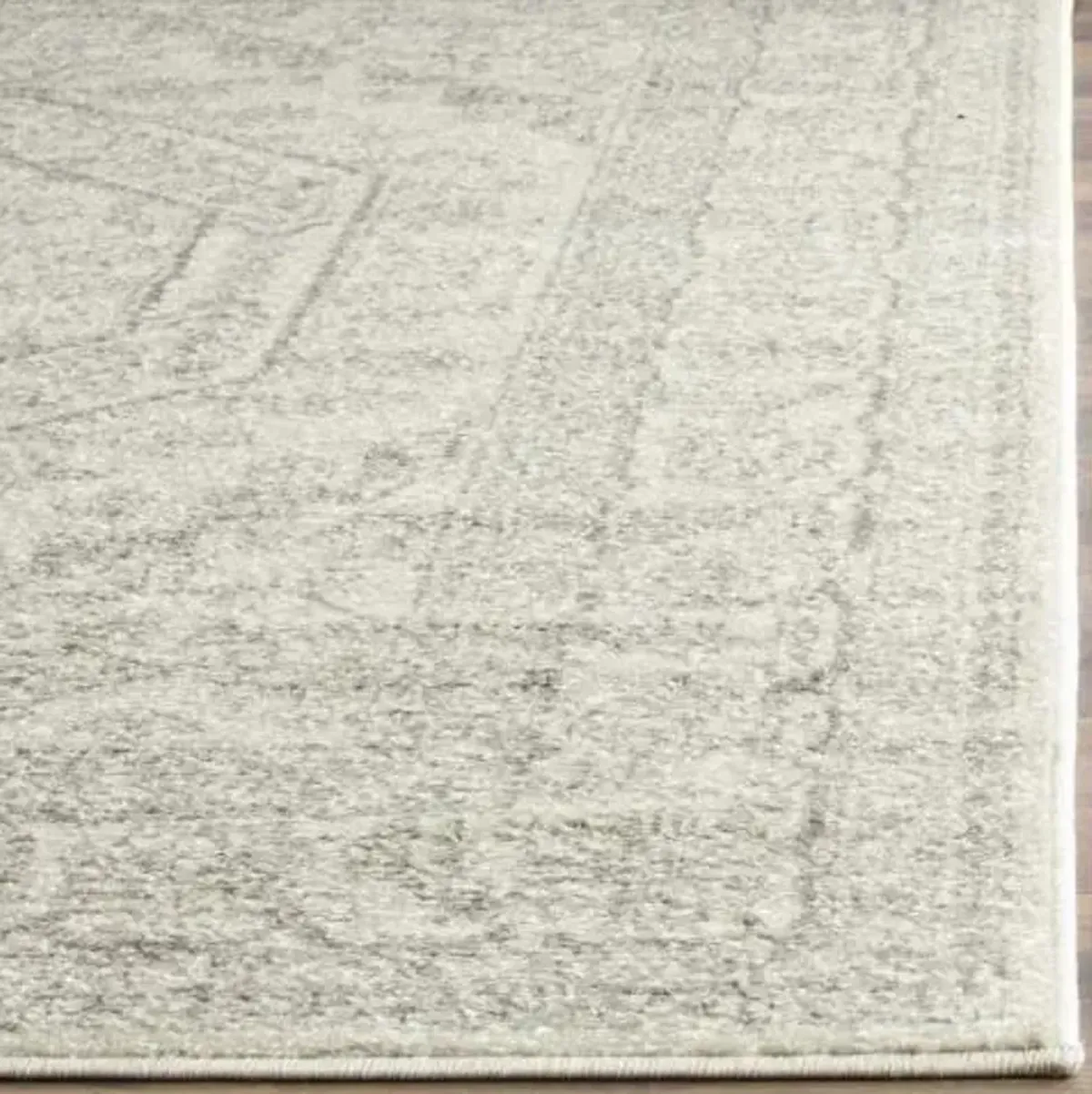 Adirondack Contemporary Ivory / Silver 8' X 8' Round Powerloomed Rug