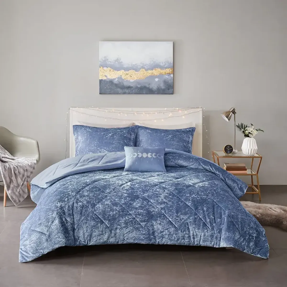 Intelligent Design Felicia Blue Velvet Comforter Set