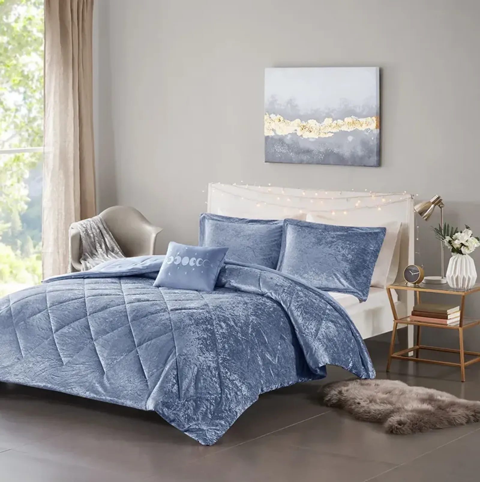 Intelligent Design Felicia Blue Velvet Comforter Set