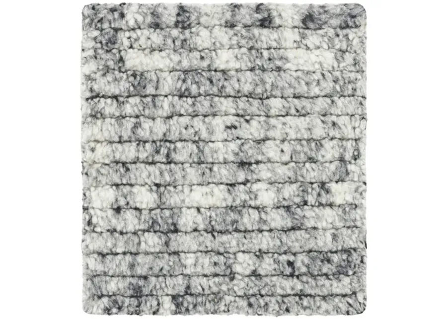 Ronin RIN-2300 2'6" x 8' Hand Made Rug