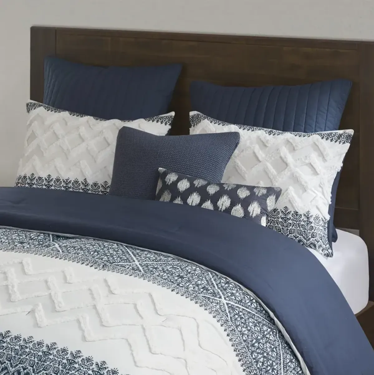 INK+IVY Mila Navy 3 Piece Cotton Comforter Set with Chenille Tufting