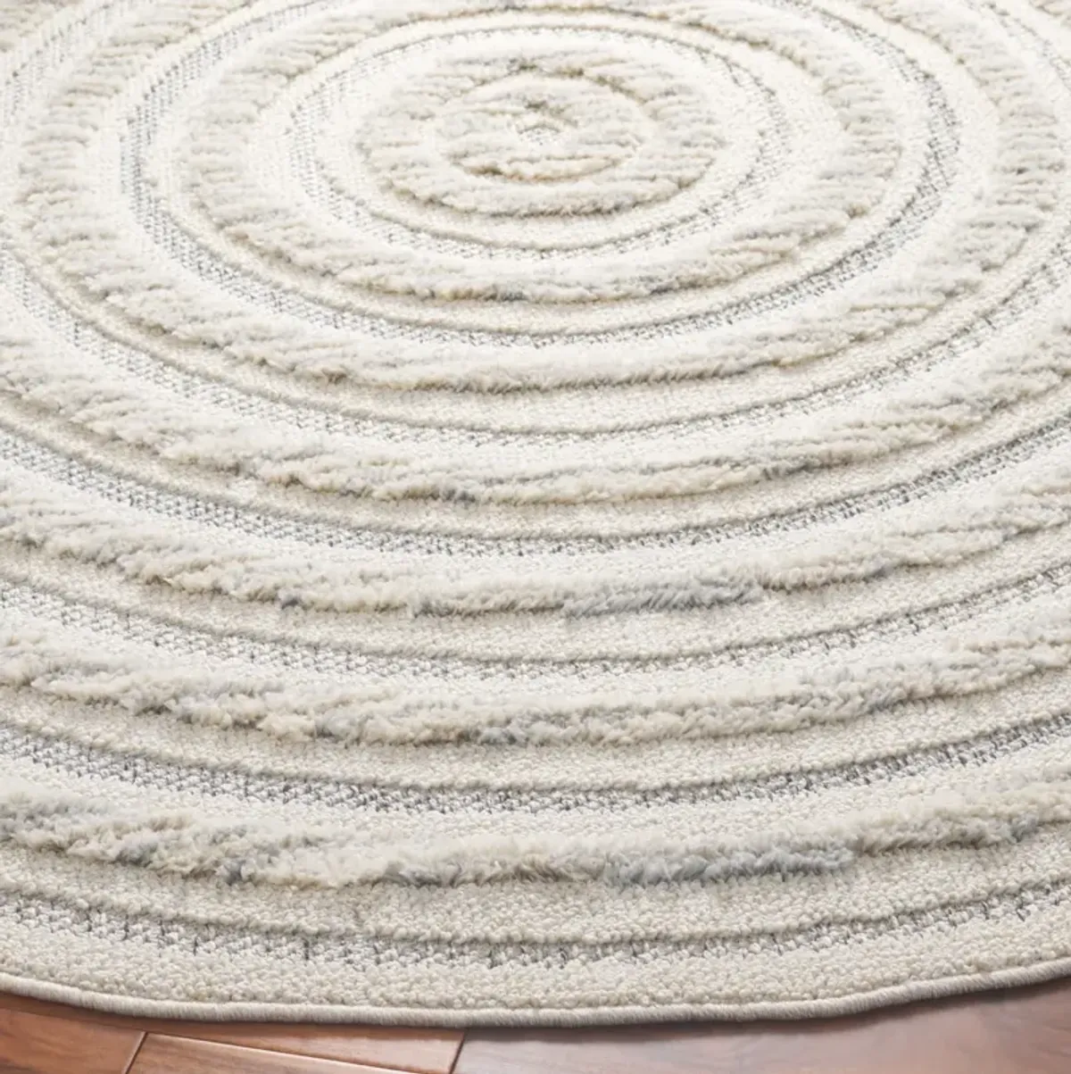 CHLOE 101 IVORY  6'-7' x 6'-7' Round Round Rug