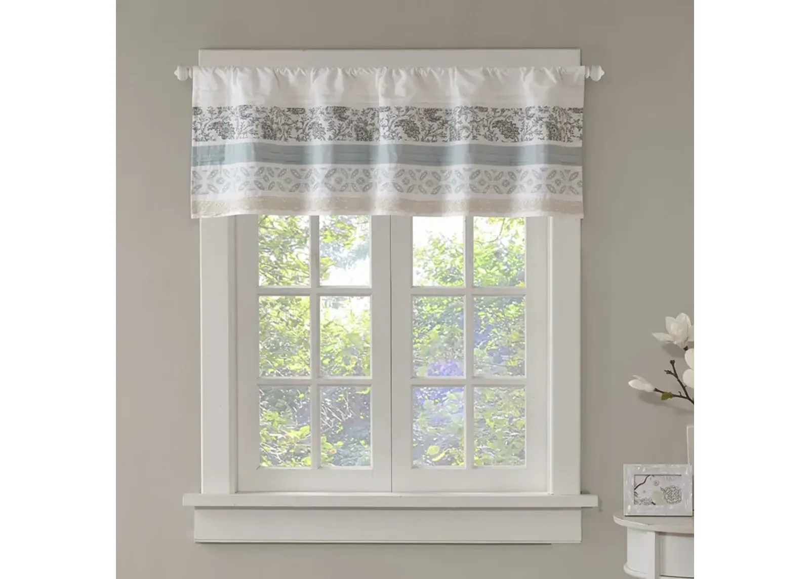 Madison Park Dawn Aqua Printed and Pieced Rod Pocket Valance