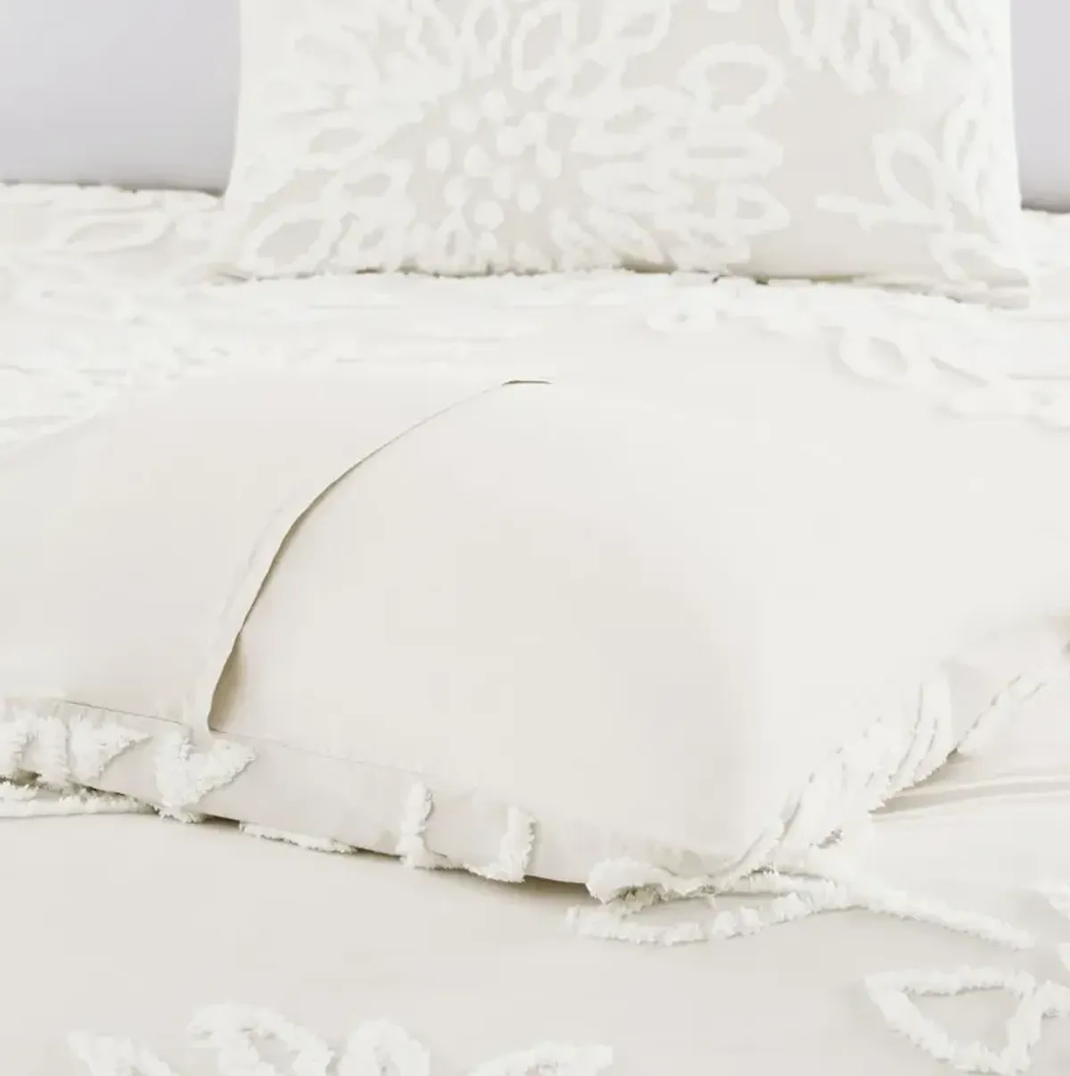 Madison Park Veronica Off-White 3 Piece Tufted Cotton Chenille Floral Duvet Cover Set