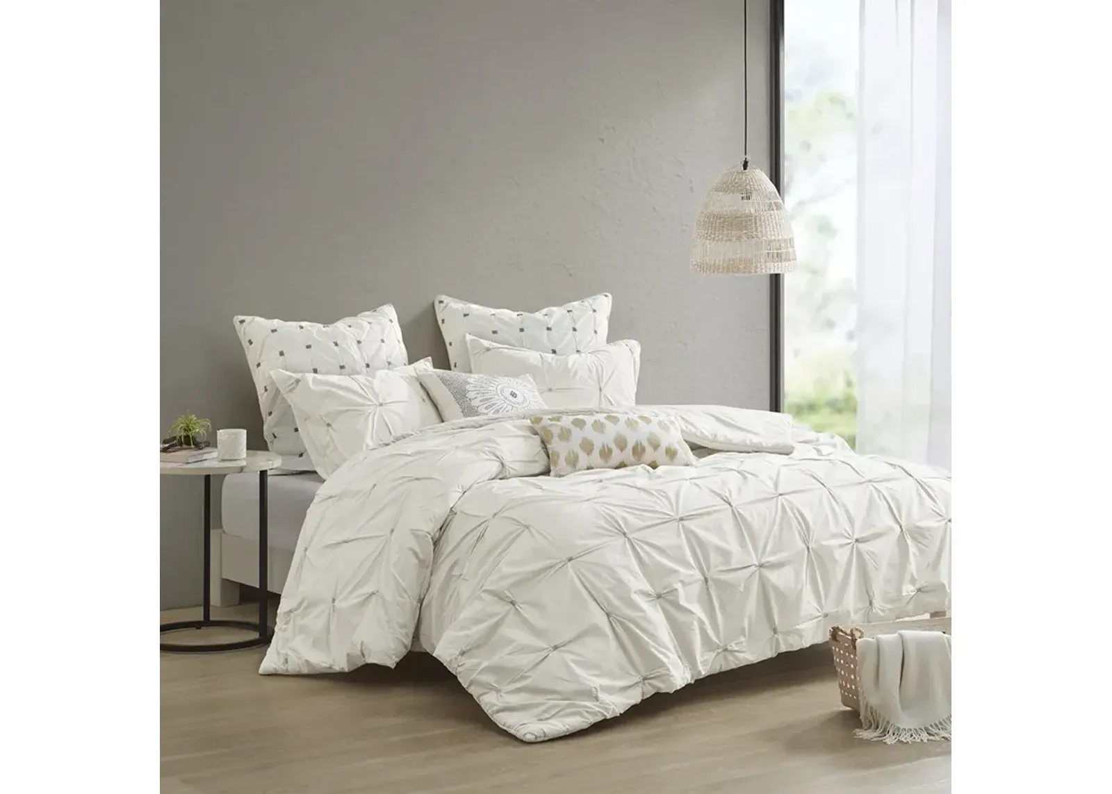 INK+IVY Masie White 3 Piece Elastic Embroidered Cotton Duvet Cover Set