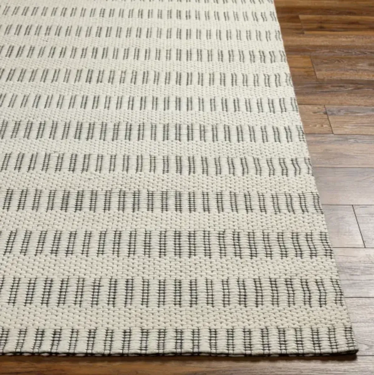 Nevada NVD-2304 5' x 7'6" Hand Made Rug