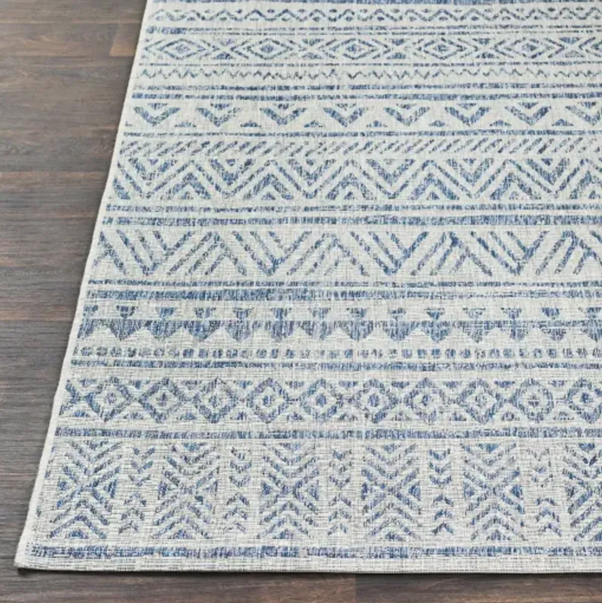 Eagean 6'7" x 9' Oval Rug