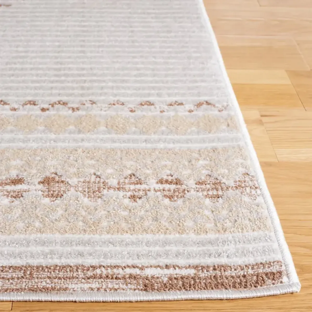 ALAMO 775 Brown 2'-2' X 8' Runner Rug