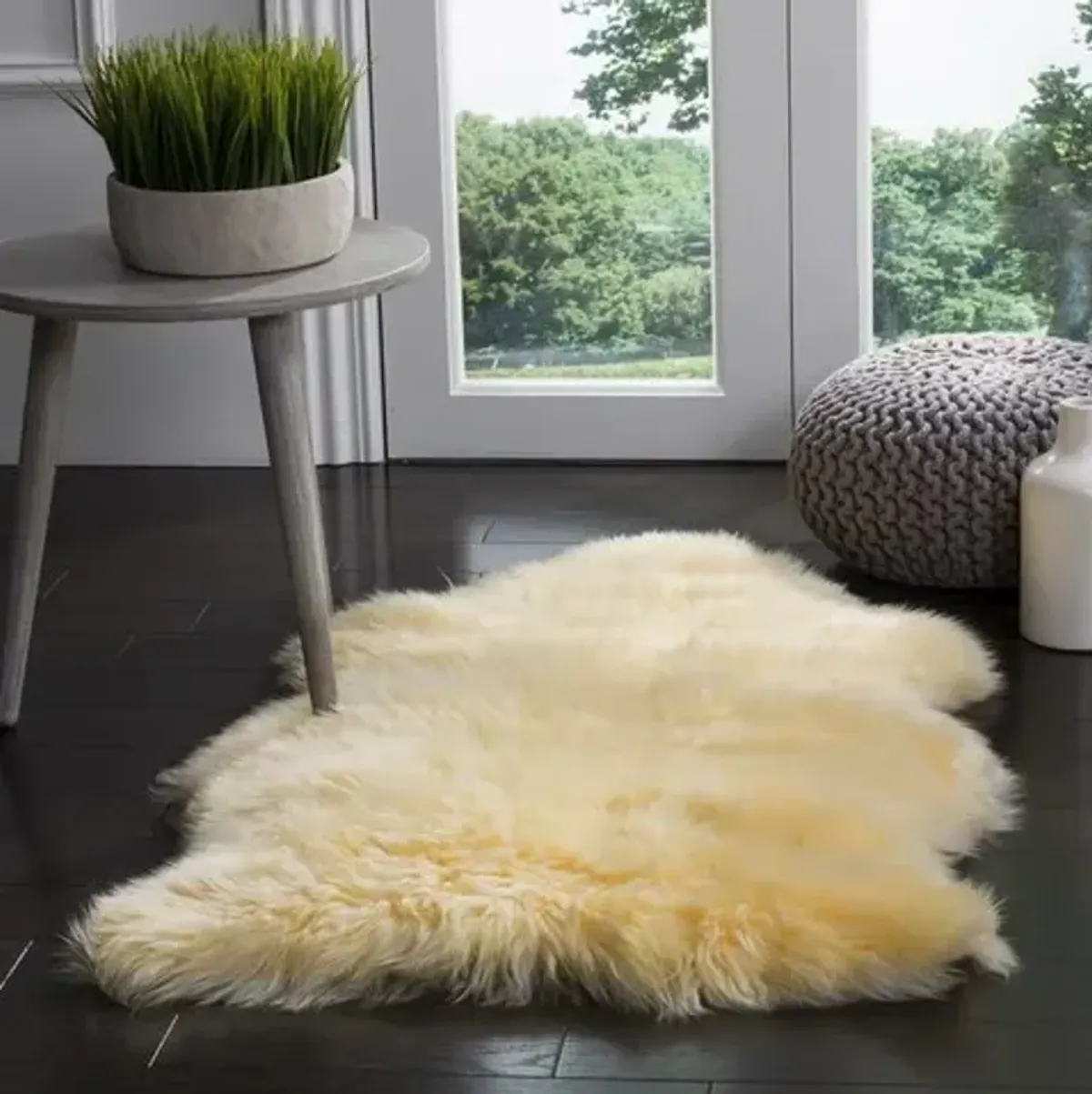 SHEEP SKIN 121 Yellow 2' X 3' Accent Rug