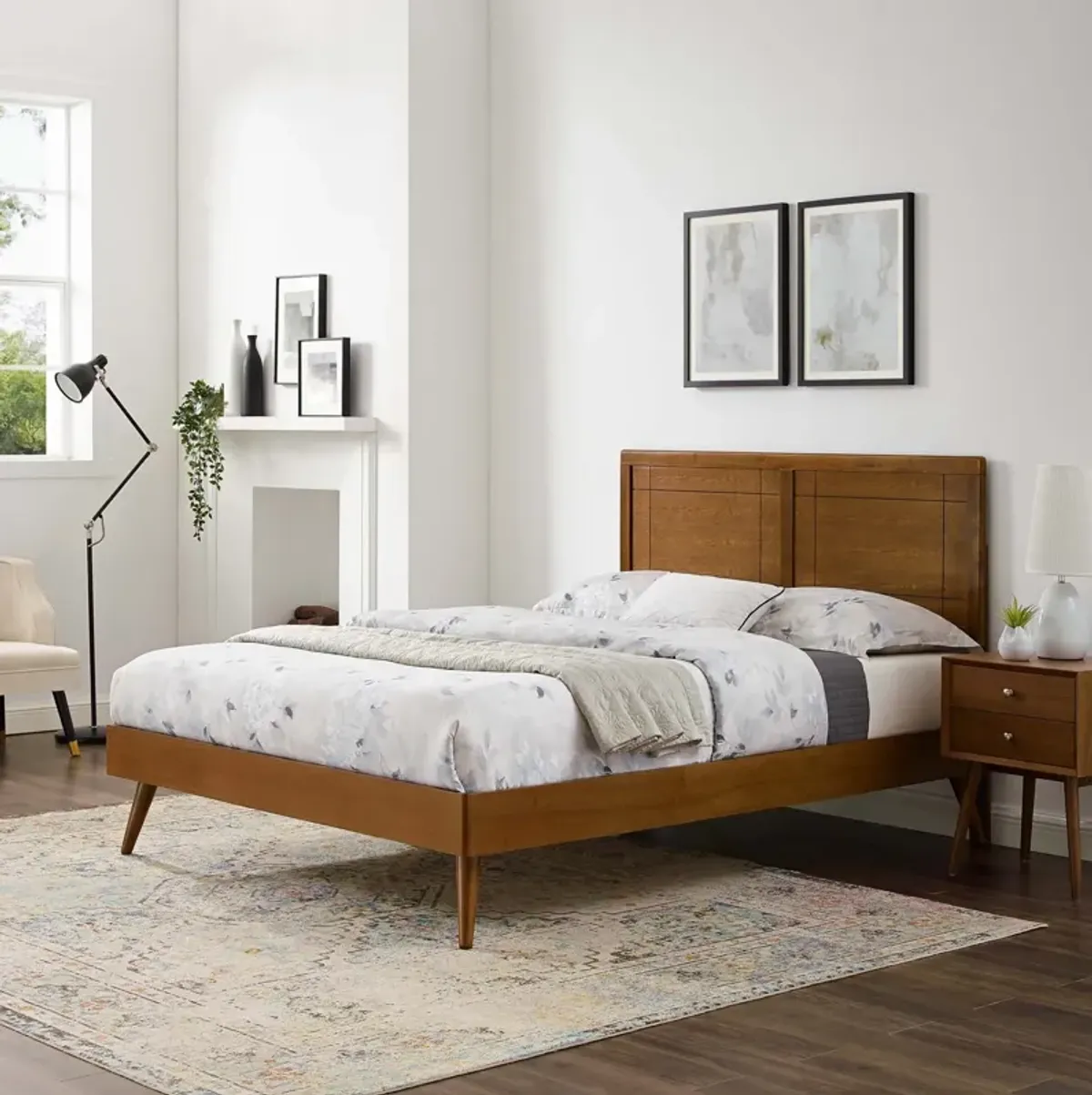 Marlee Queen Wood Platform Bed With Splayed Legs