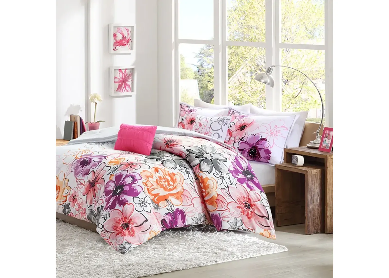 Intelligent Design Olivia Pink Floral Comforter Set