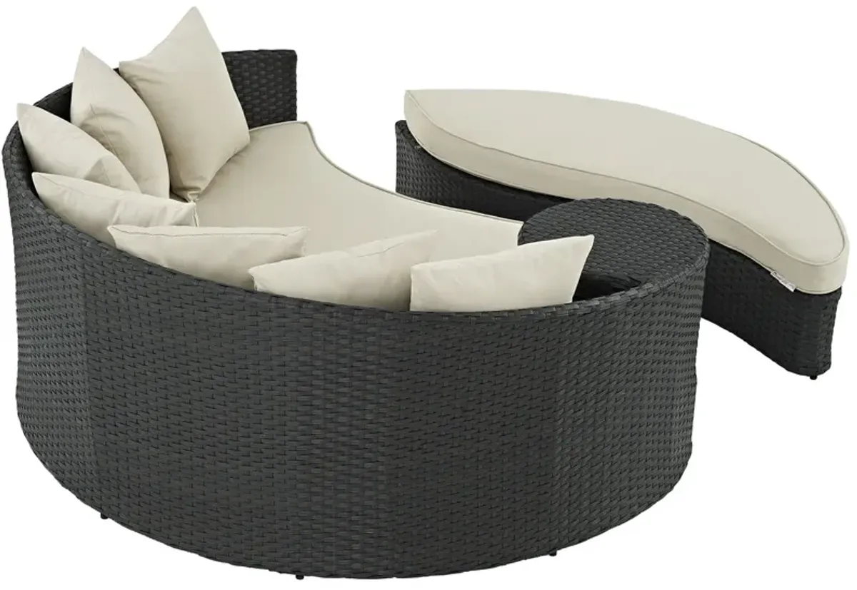 Sojourn Sunbrella® Outdoor Daybed