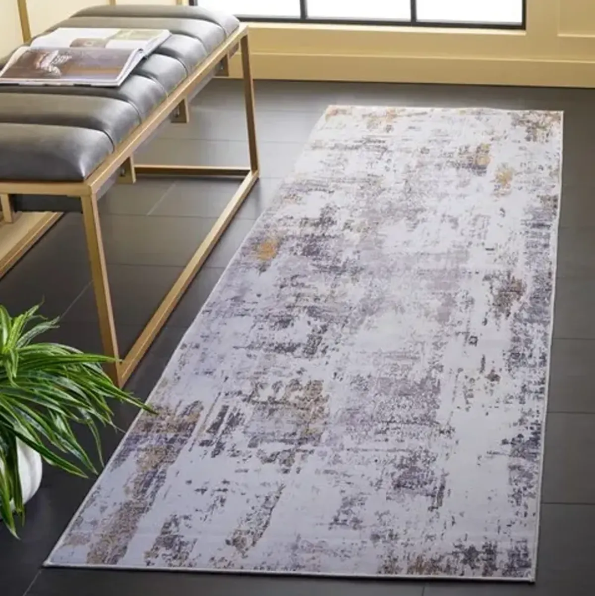 TACOMA 863 M/W S/R Grey  2'-6' X 8' Runner Rug