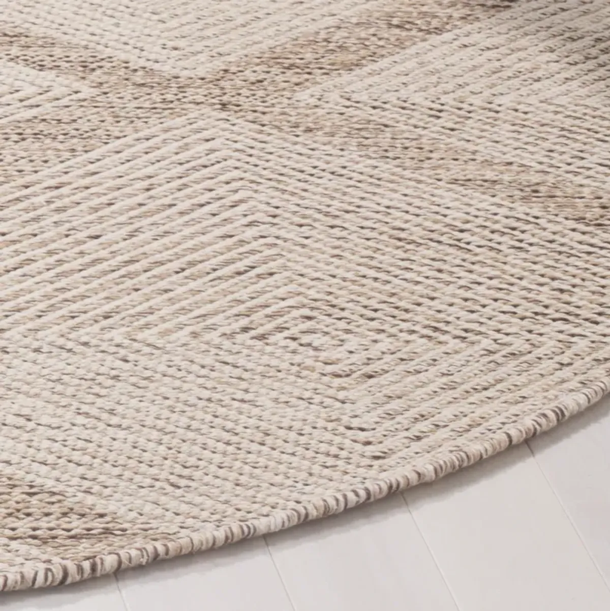 MONTAUK Hand Woven 8' x 8' Round area rug