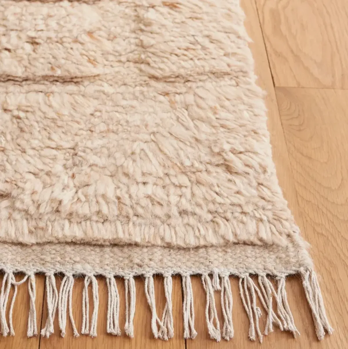 KENYA 227 BEIGE 2'-3' x 8' Runner Rug