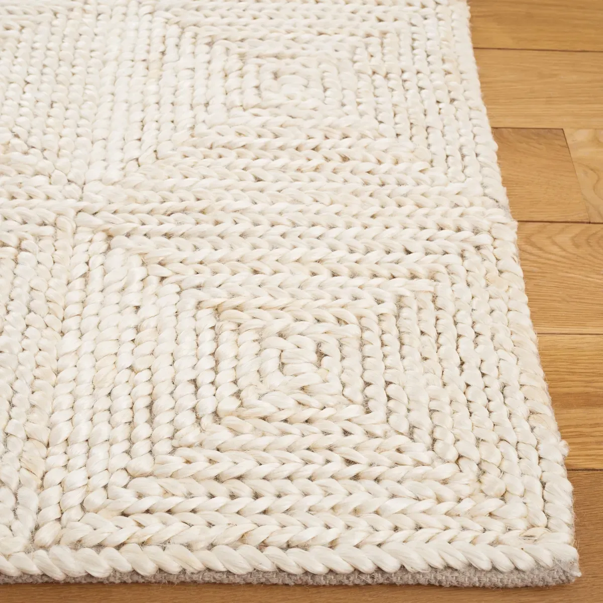 NATURAL FIBER 517 BLEACH  4' x 6' Small Rectangle Rug