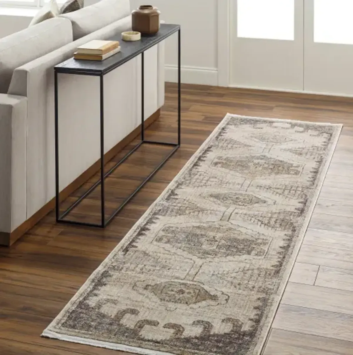 Aida AAD-2303 3'11" x 5'10" Machine Woven Rug