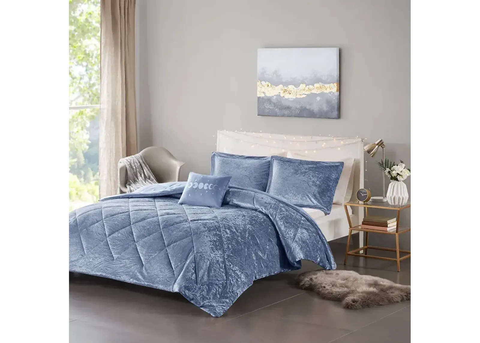 Intelligent Design Felicia Blue Velvet Comforter Set