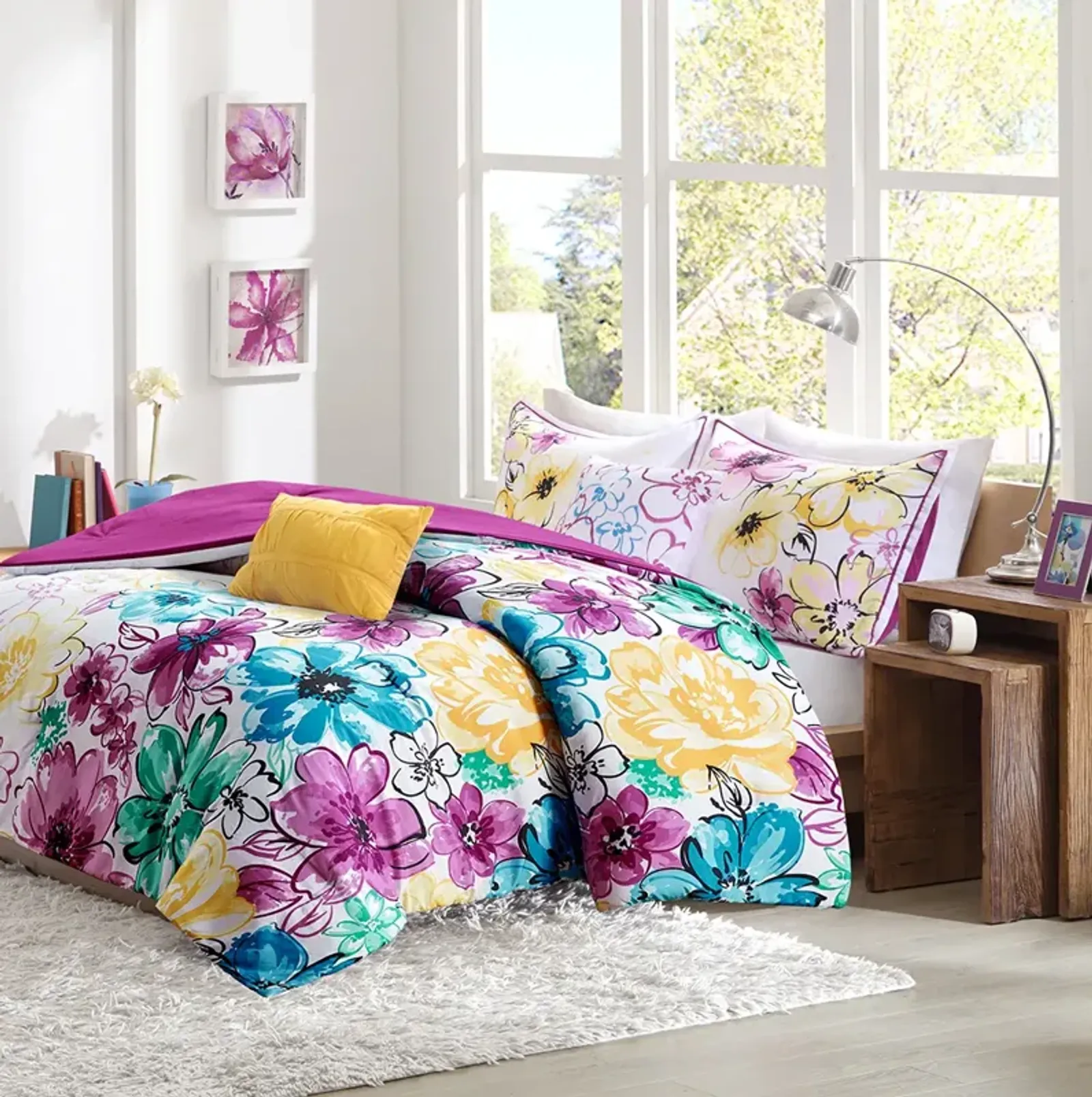 Intelligent Design Olivia Blue Floral Comforter Set