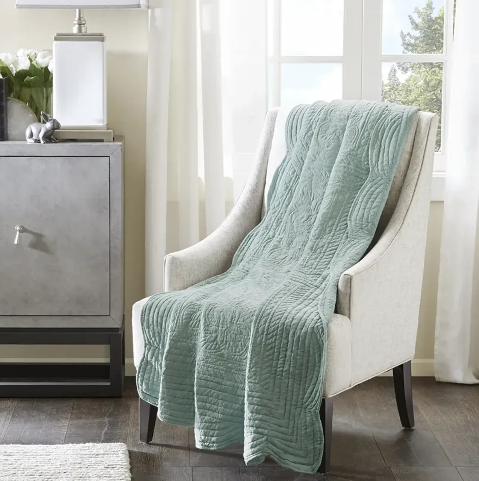 Madison Park Tuscany Seafoam Oversized Quilted Throw with Scalloped Edges