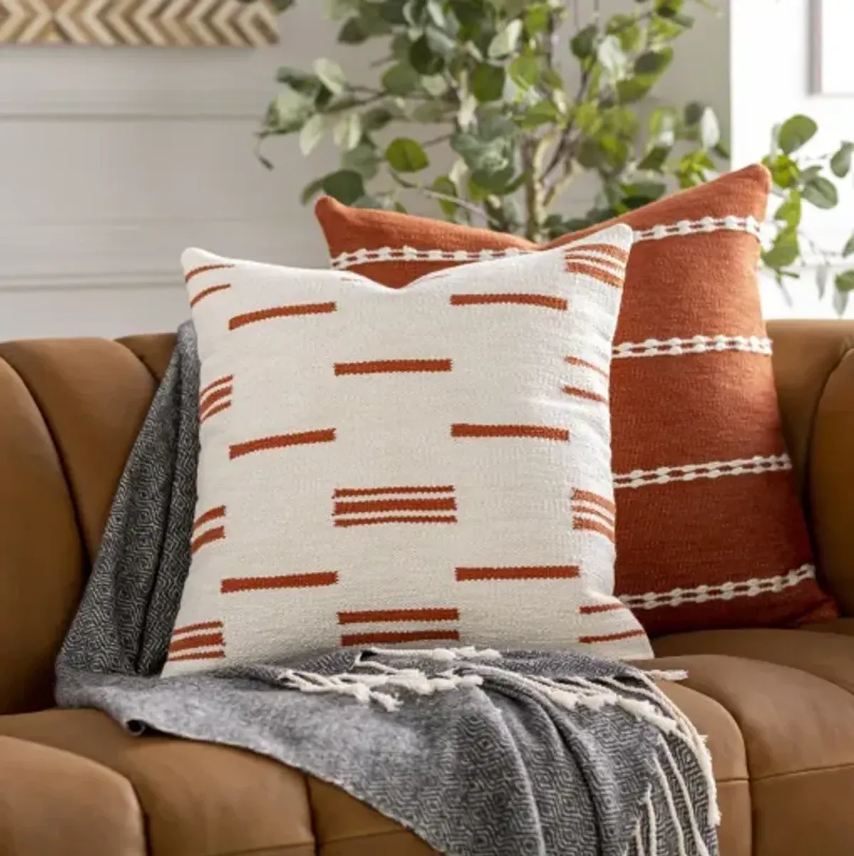 Carlton CRL-003 18"L x 18"W Accent Pillow