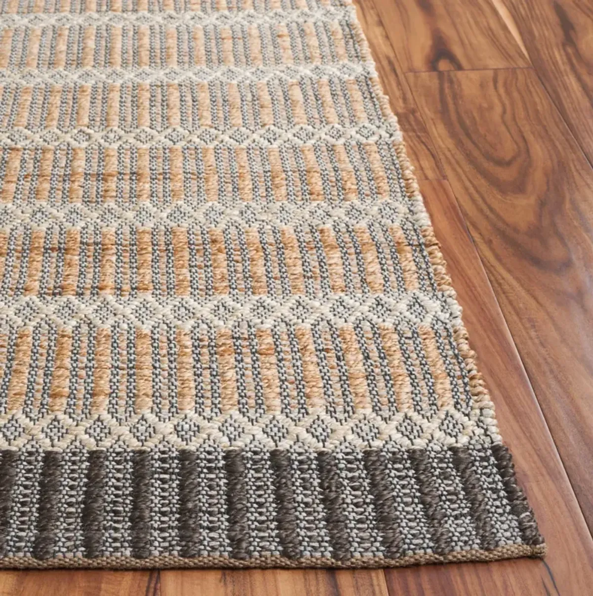 NATURAL FIBER 852 NATURAL  2'-3' x 8' Runner Rug