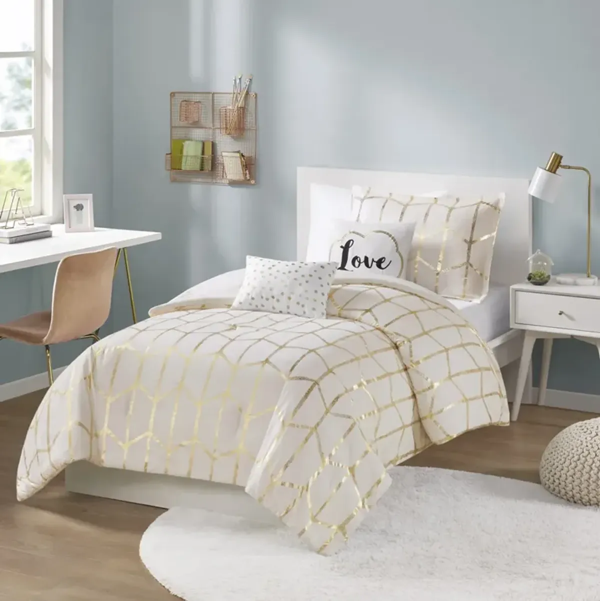 Intelligent Design Raina Ivory/Gold Metallic Printed Duvet Cover Set