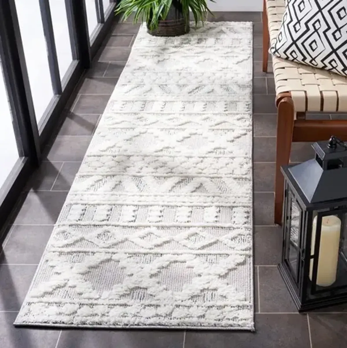 TRENDS 124 Grey  2'-2' X 8' Runner Rug