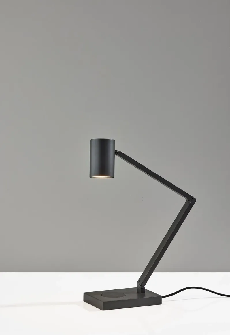 Newman Task Lamp w. Wireless Charging