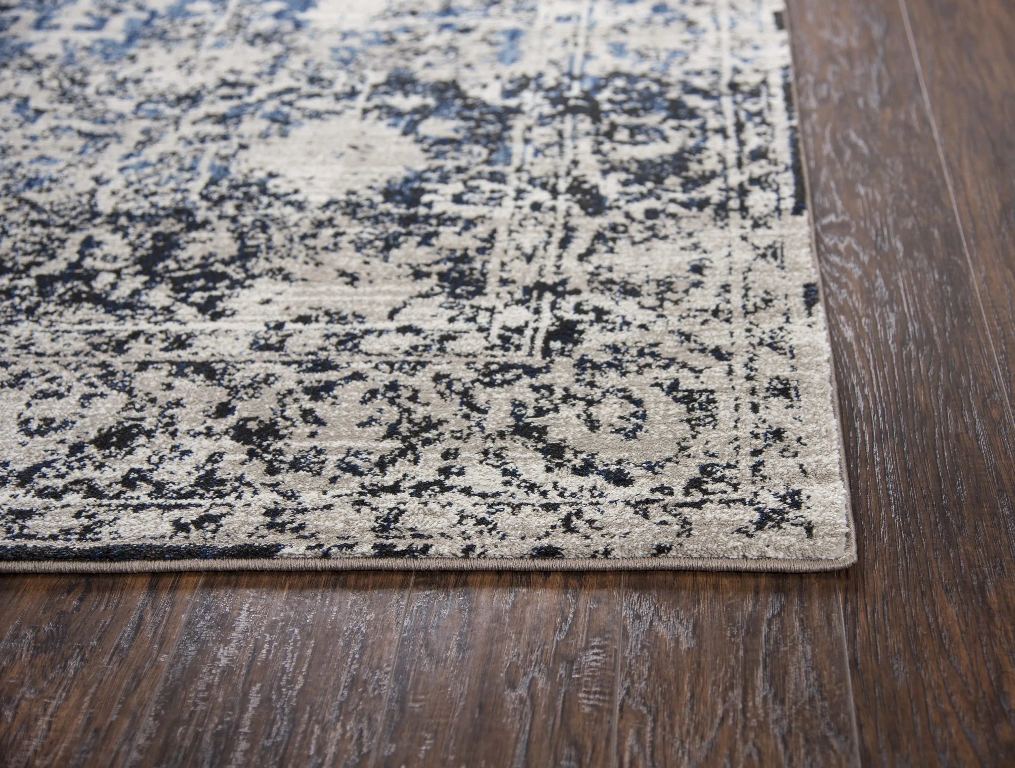 Panache Taupe/Blue Oriental Distress Polypropylene 2'3" x 7'7" Runner Rug