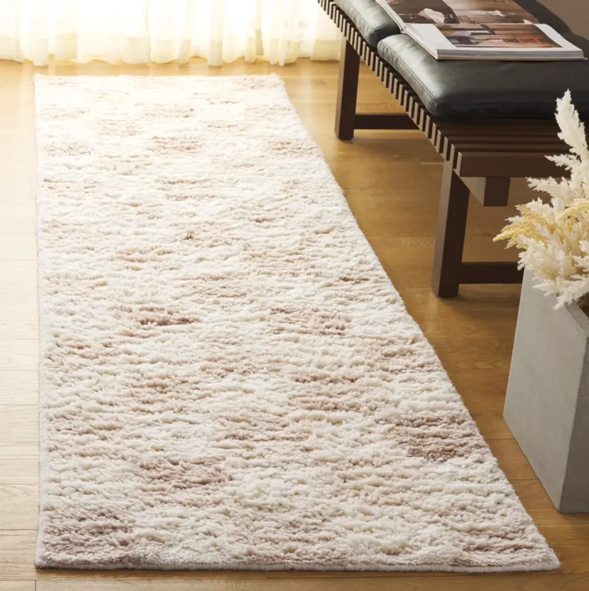 VERMONT Hand Tufted 2'-3' x 8' runner