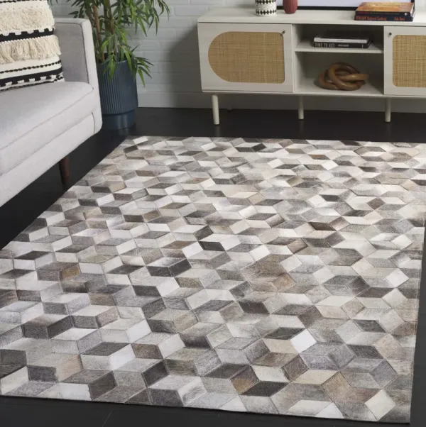 STUDIO LEATHER Hand Woven 4' x 6' area rug