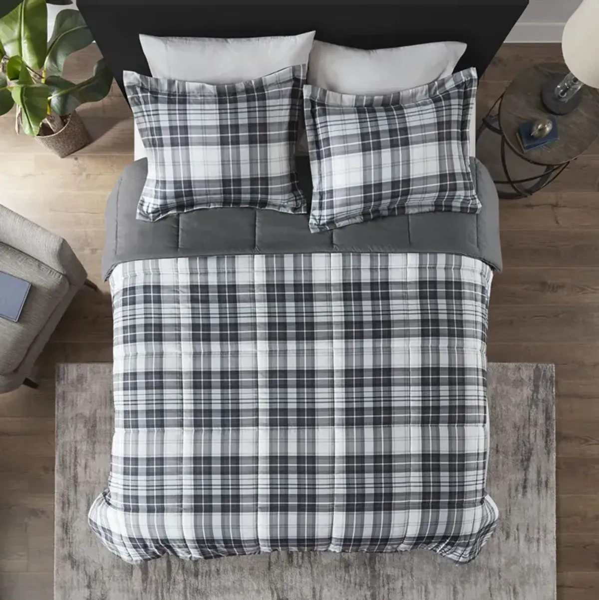 Madison Park Essentials Parkston Black/White 3M Scotchgard Down Alternative All Season Comforter Set