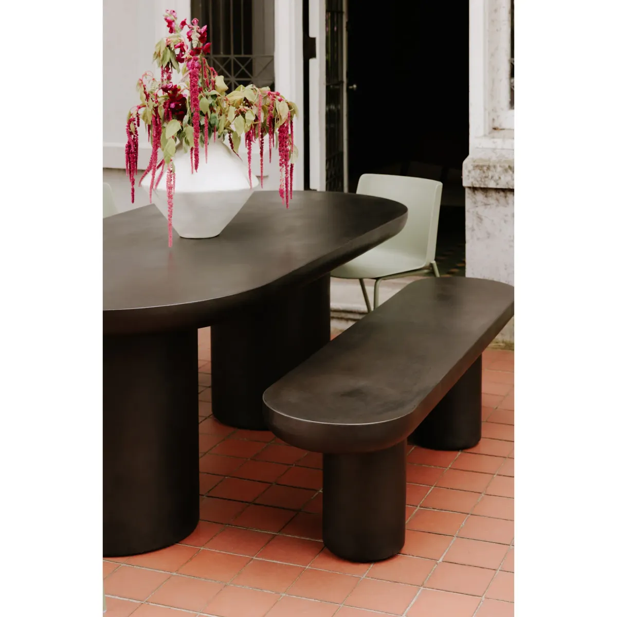 ROCCA DINING TABLE