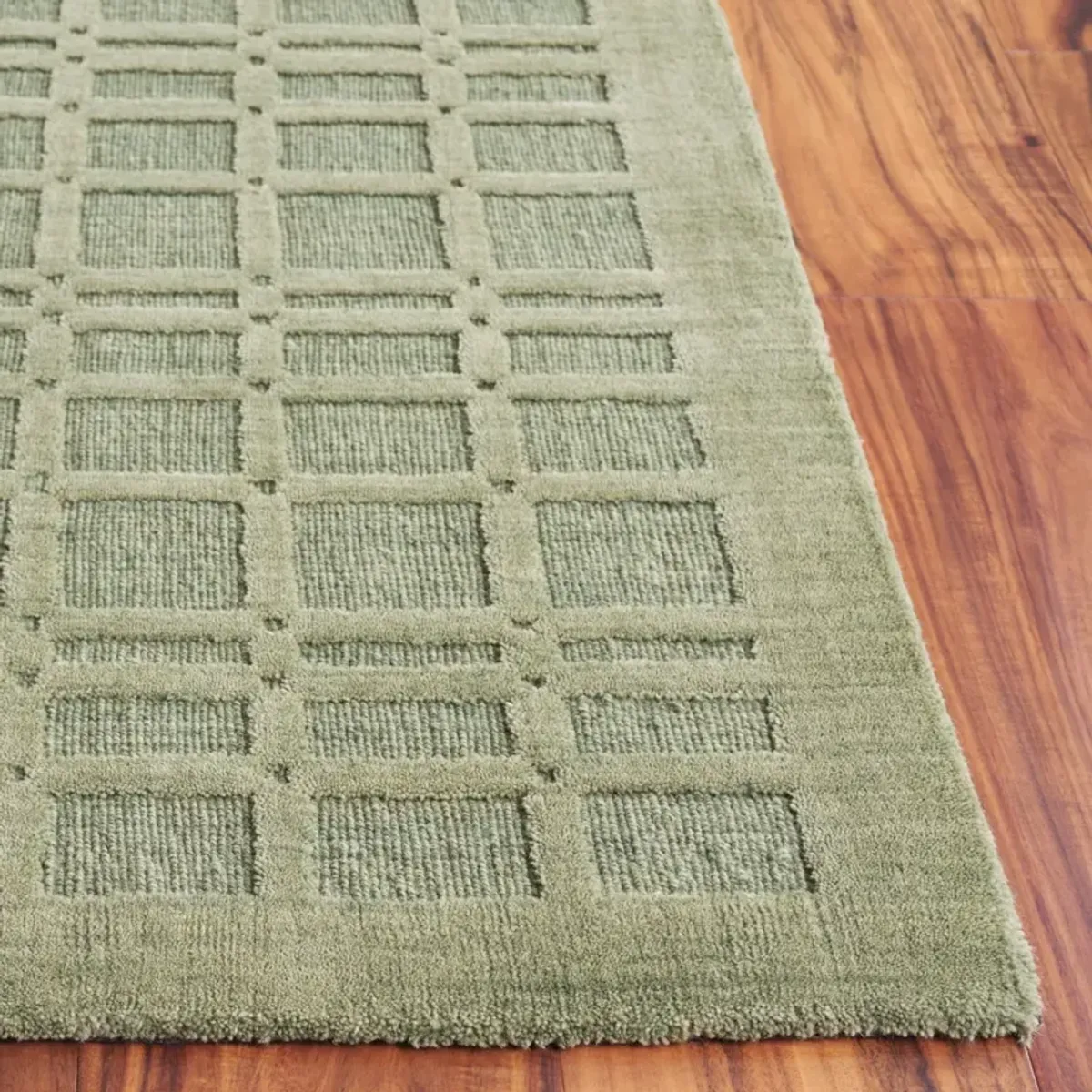 IMPRESSION 312 GREEN 2'-3' x 8' Runner Rug