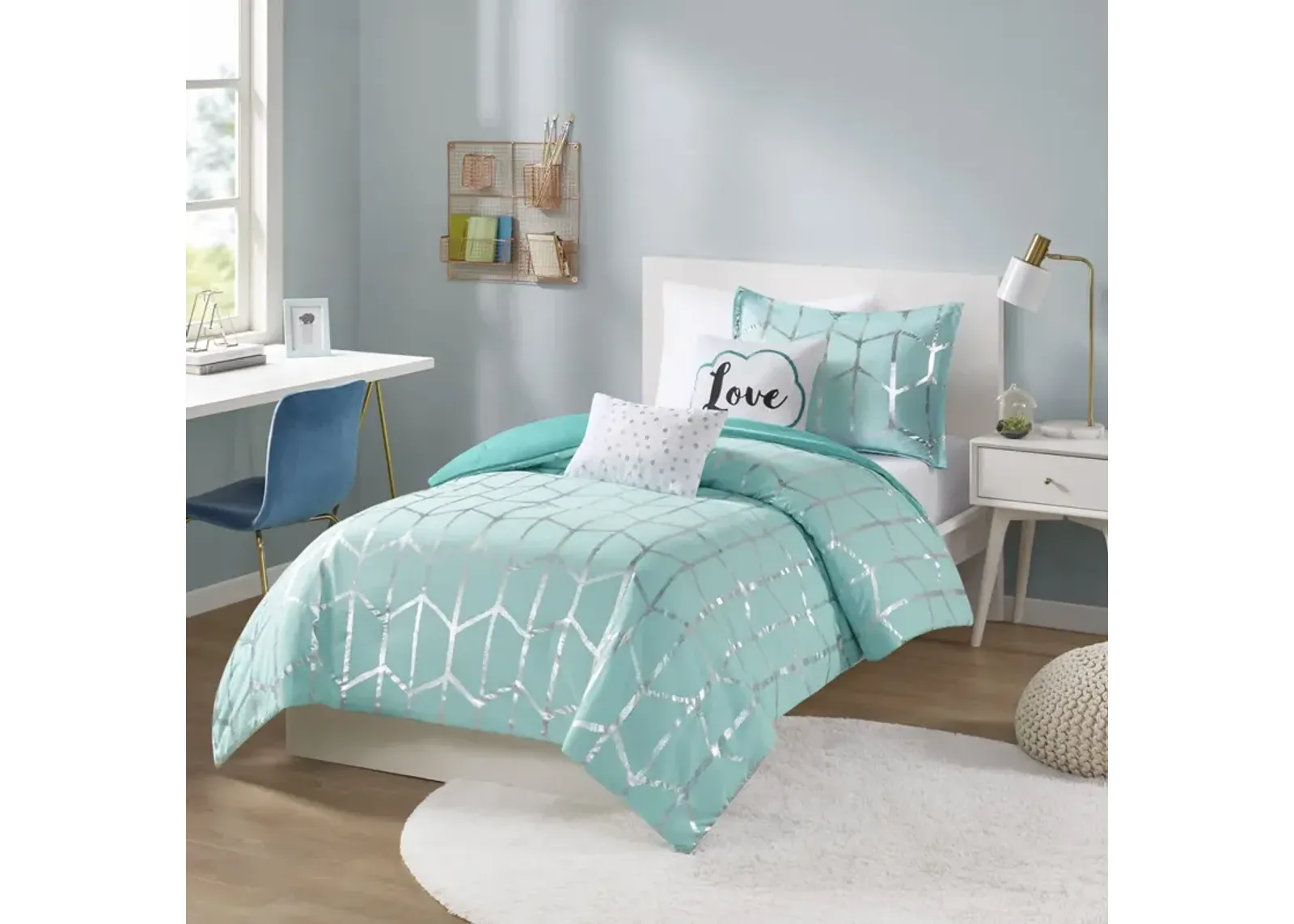 Intelligent Design Raina Aqua/Silver Metallic Printed Comforter Set