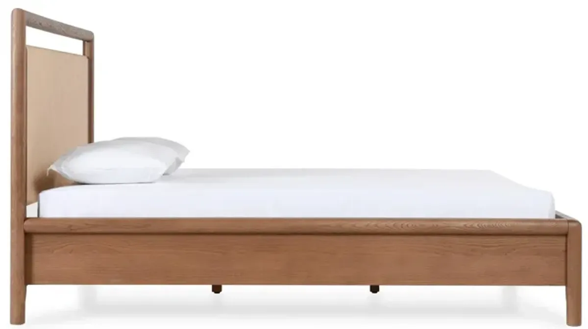 Corda Oak Veneer Eastern King Bed Nut Brown/Natural