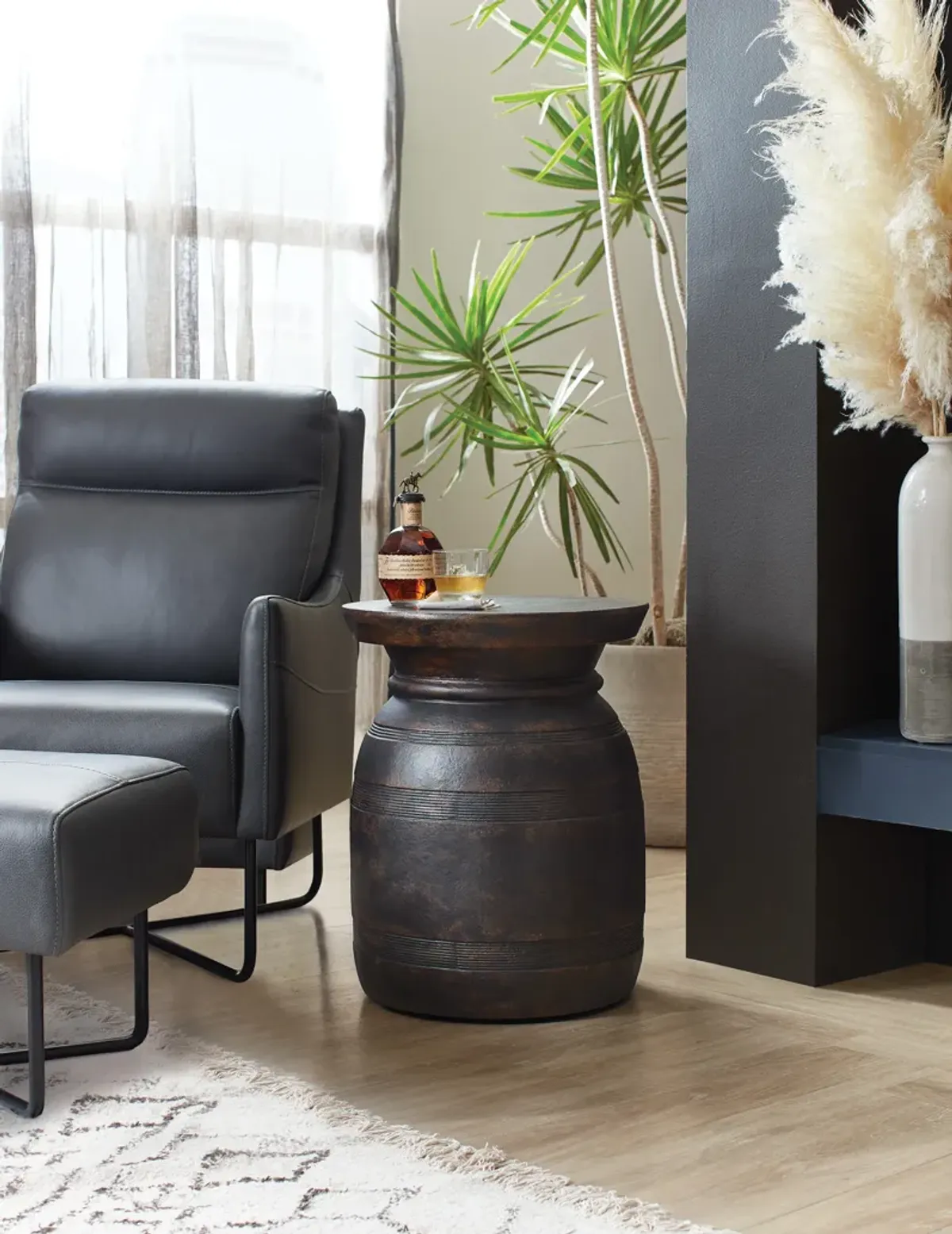 Big Sky Urn Spot Table