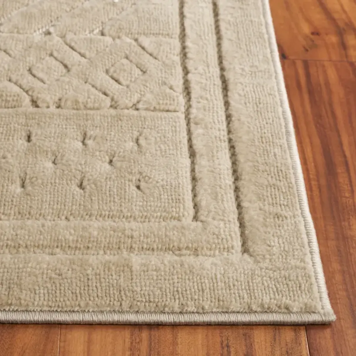 SELENA 670 BEIGE 5'-3' x 7'-6' Medium Rectangle Rug