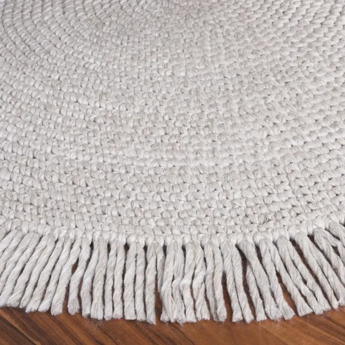 RENEWAL Hand Woven 3' x 3' Round area rug