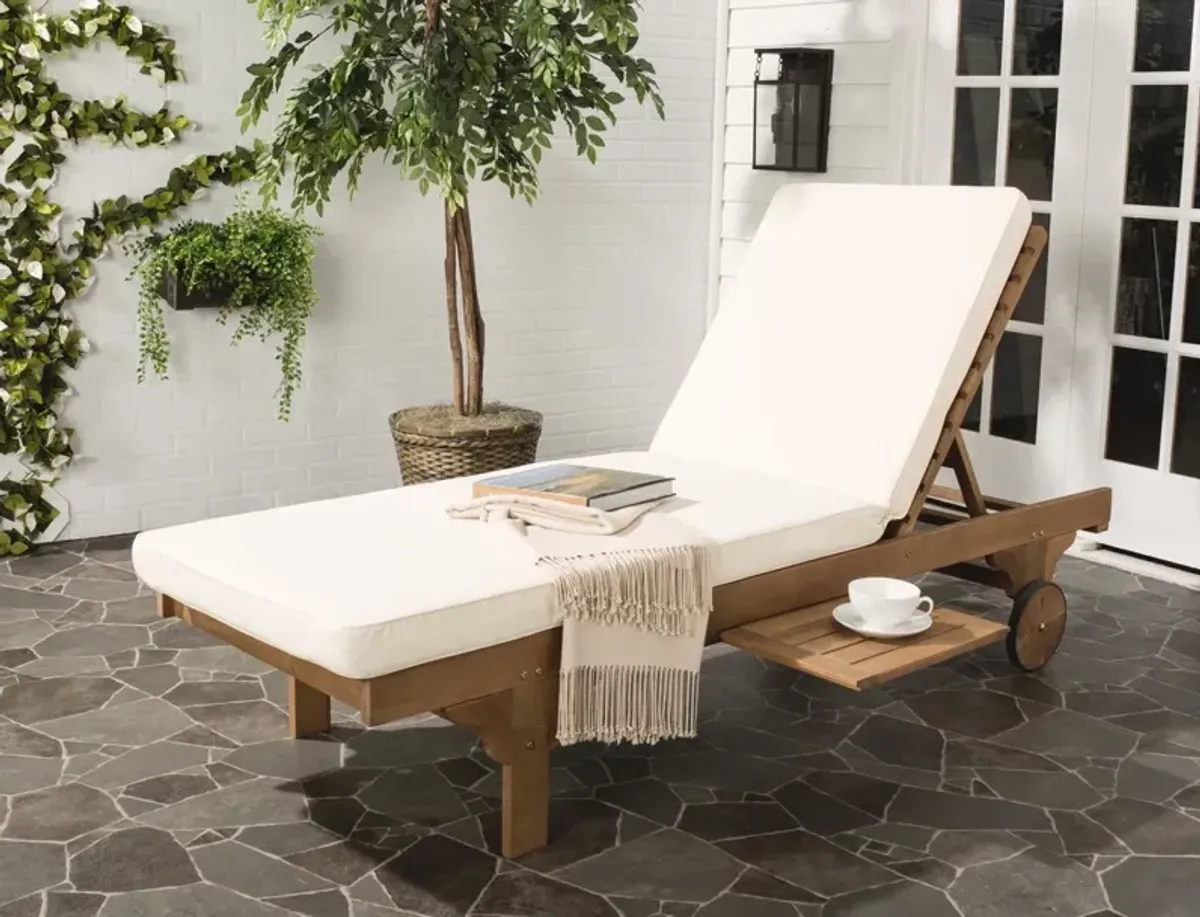 Newport Chaise Lounge Chair with Side Table