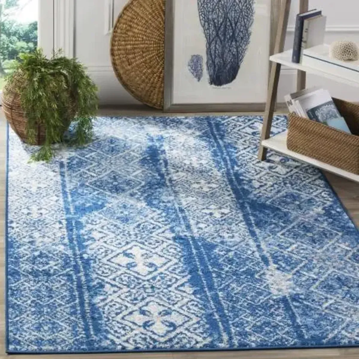 Adirondack Contemporary Silver / Blue 6' X 6' Round Powerloomed Rug