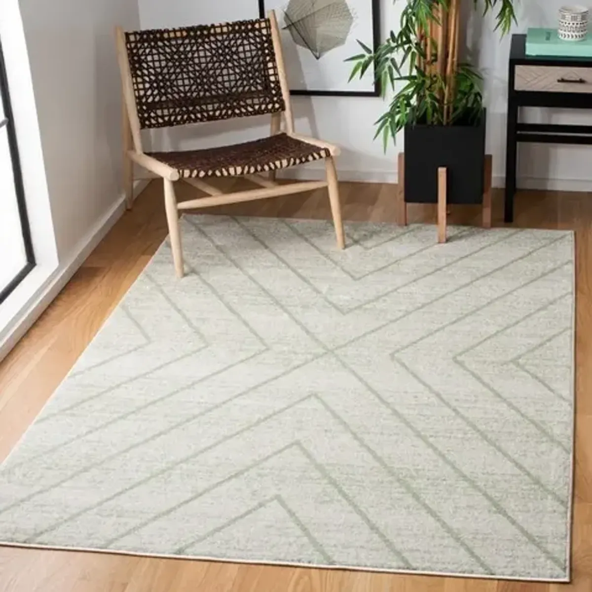 ADIRONDACK Contemporary Ivory / Sage 2'-6" X 8' Powerloomed Rug