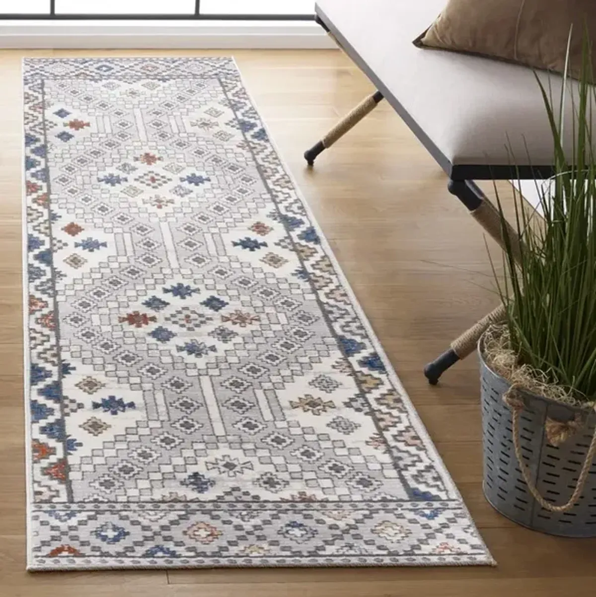 ETERNAL 224 2'-2' X 8' Runner Rug