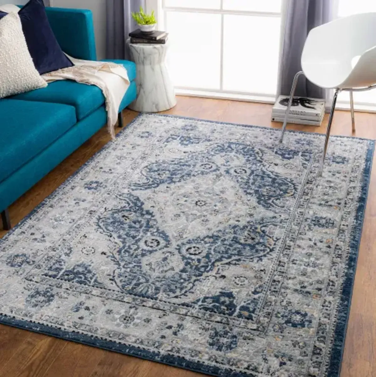 Jolie 6'7" x 9' Rug